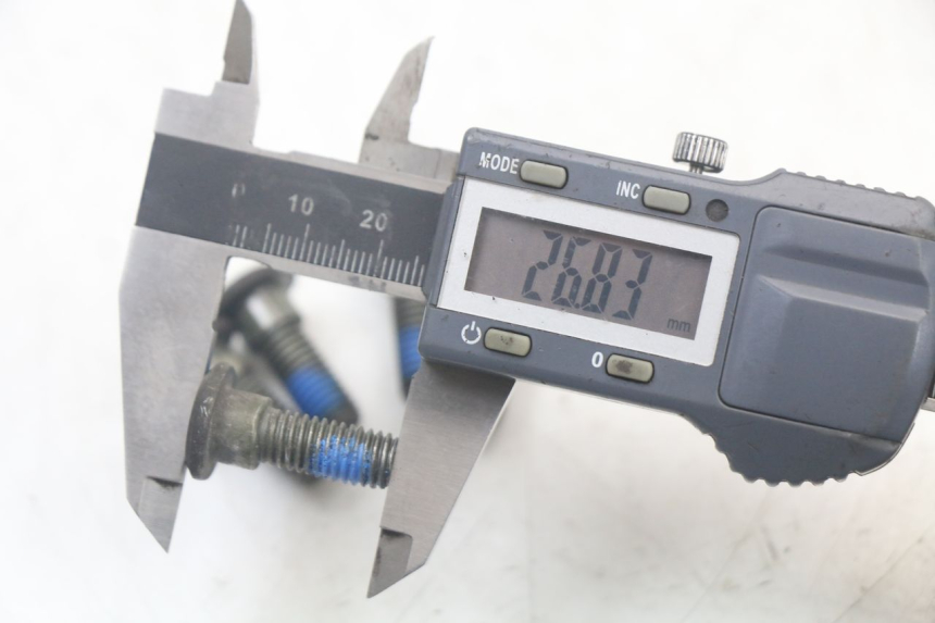 photo de BRAKE DISC BOLT SYM ORBIT III 3 4T 50 (2018 - 2021) - Alternative perspective