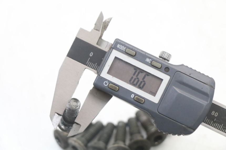 photo de BRAKE DISC BOLT PEUGEOT BELVILLE 125 (2017 - 2021) - Alternative perspective