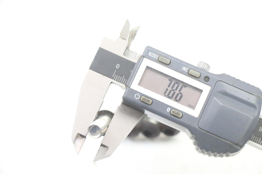 photo de BRAKE DISC BOLT PEUGEOT SATELIS COMPRESSOR K15 125 (2006 - 2009) - Alternative perspective