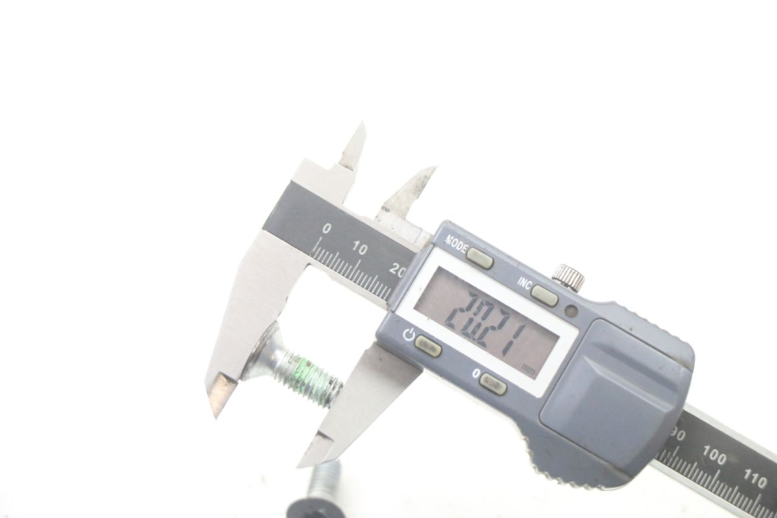 photo de BRAKE DISC BOLT PEUGEOT TREKKER TKR 50 (2005 - 2014) - Alternative perspective