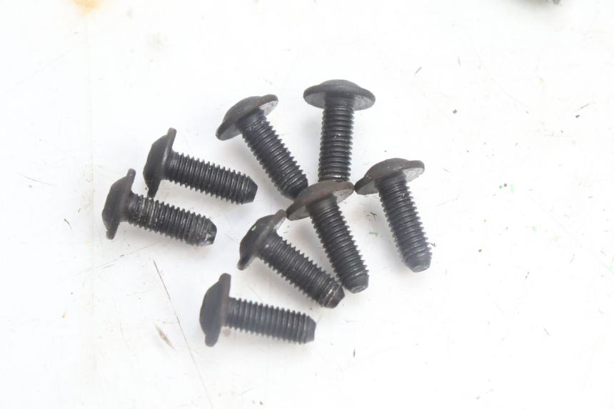 photo de BRAKE DISC BOLT PEUGEOT SATELIS 125 (2013 - 2018) - Additional view of the item