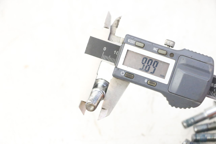 photo de BRAKE DISC BOLT TRIUMPH SPRINT 900 (1995 - 1998) - Component detail