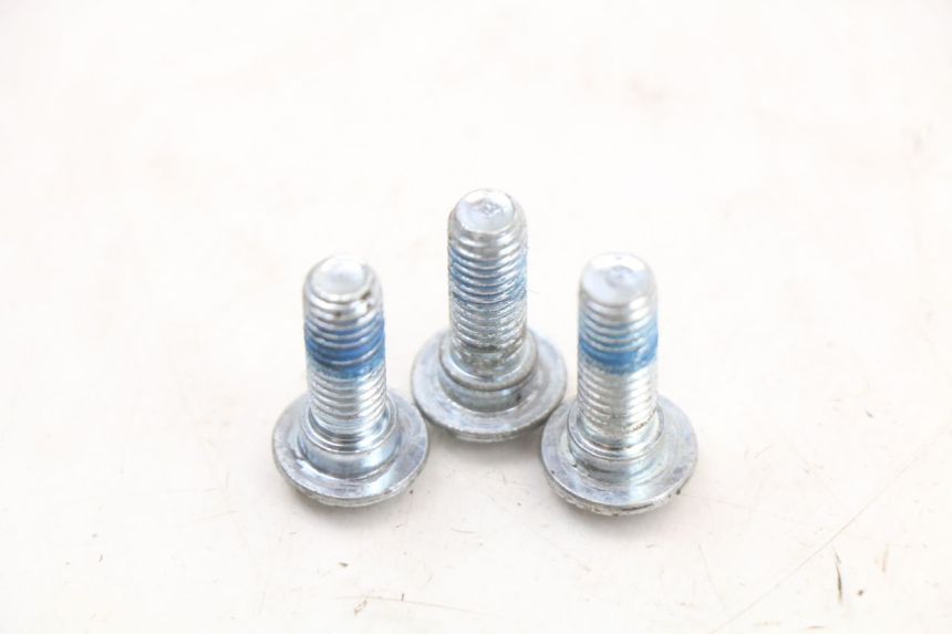 photo de BRAKE DISC BOLT VASTRO STREET X 4T 50 (2016 - 2021) - Zoom on usage condition