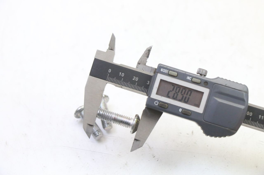 photo de BRAKE DISC BOLT PEUGEOT STREETZONE I NAKED 2T 50 (2018 - 2020) - Alternative perspective