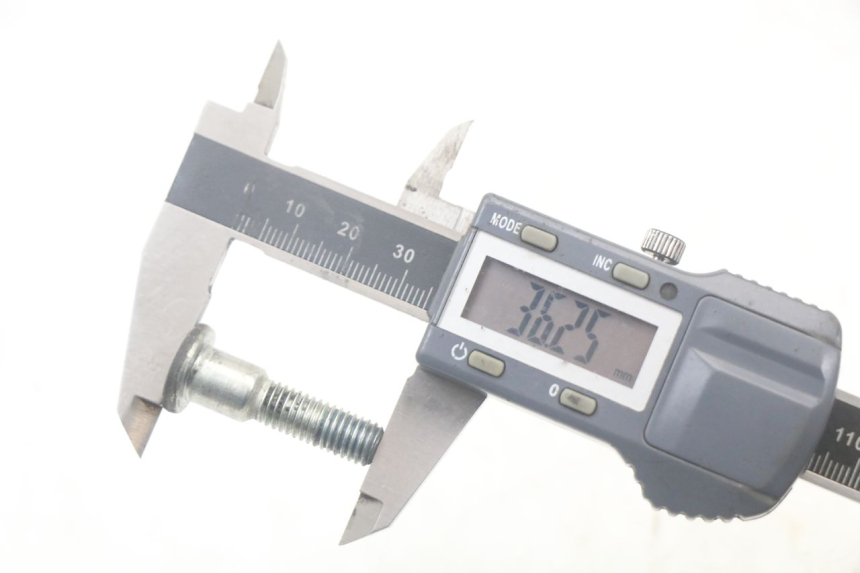 photo de BRAKE DISC BOLT SUZUKI SV N 650 (1999 - 2002) - Alternative perspective