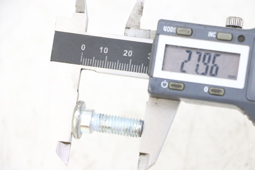 photo de BRAKE DISC BOLT TNT MOTOR BOSTON 4T 50 (2018 - 2025) - Zoom on usage condition