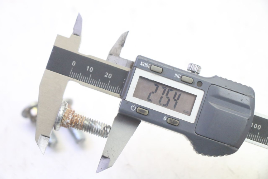 photo de BRAKE DISC BOLT SUKIDA TOP 1 50 (2003 - 2010) - Alternative perspective