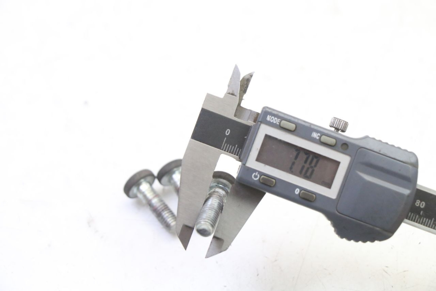 photo de BRAKE DISC BOLT MBK WAAP 125 (2008 - 2013) - Technical close-up