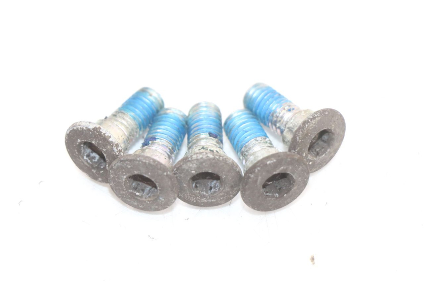 photo de BRAKE DISC BOLT YAMAHA XMAX X-MAX ABS 125 (2017 - 2020) - Zoom on usage condition