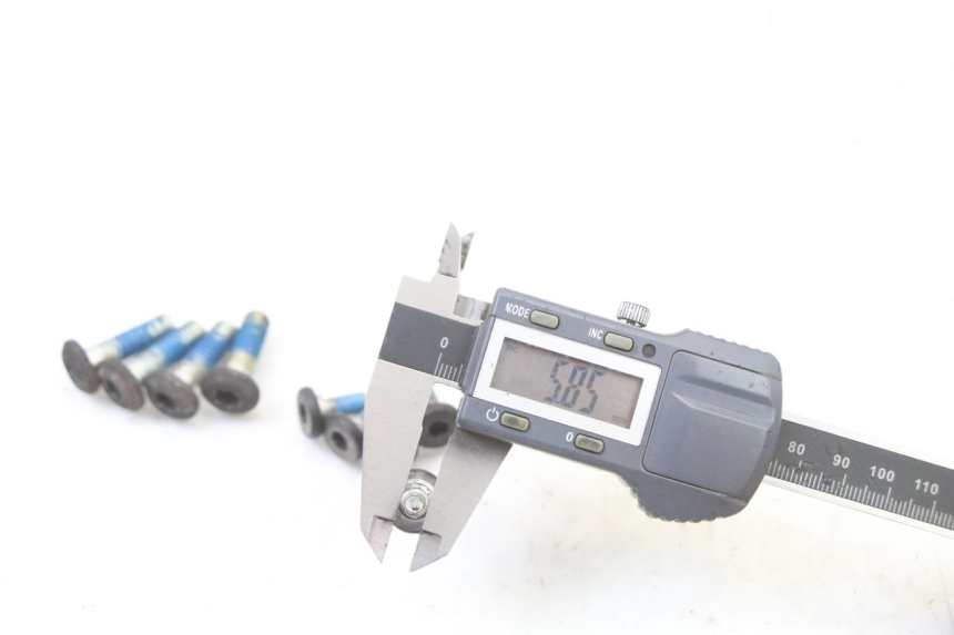 photo de BRAKE DISC BOLT YAMAHA XMAX X-MAX 125 (2006 - 2009) - Fixing points details