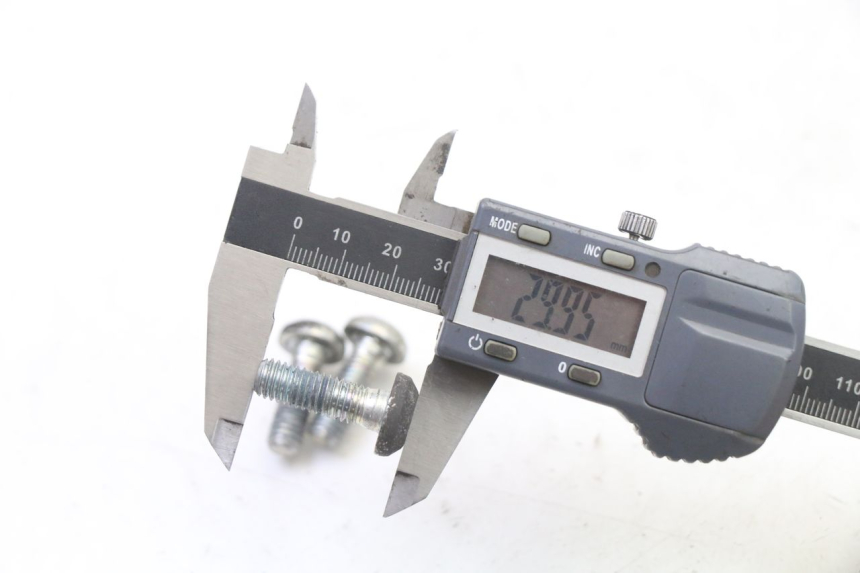 photo de BRAKE DISC BOLT YAMAHA XMAX X-MAX 125 (2021 - 2025) - Alternative perspective