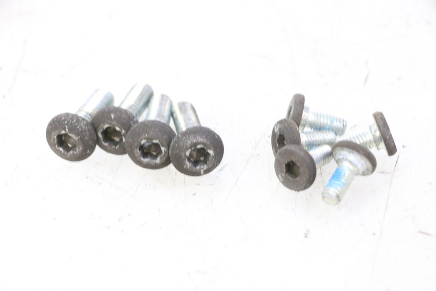 photo de BRAKE DISC BOLT YAMAHA X-MAX XMAX 250 (2006 - 2009) - Product overview
