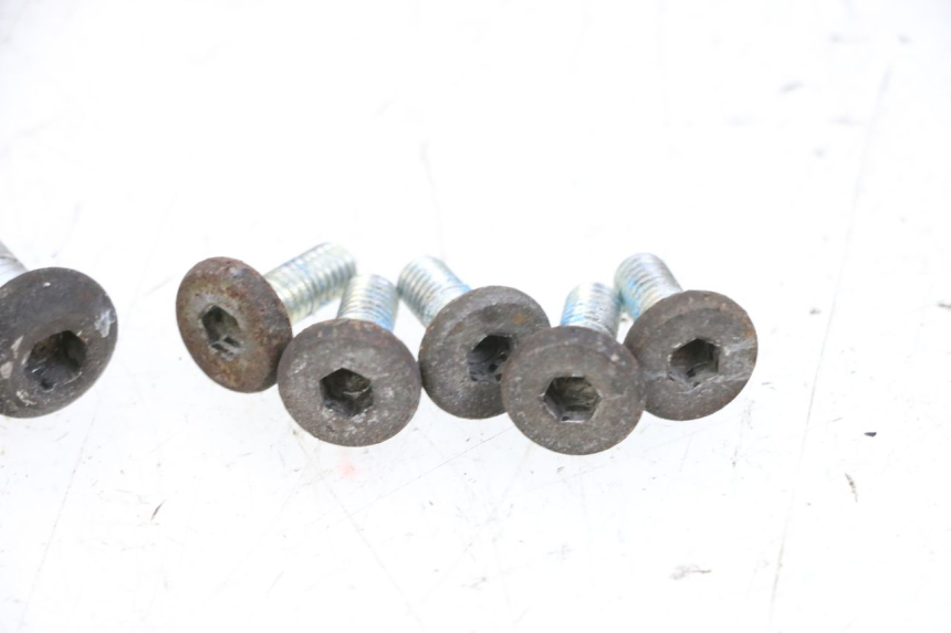 photo de BRAKE DISC BOLT YAMAHA X-MAX XMAX 125 (2010 - 2013) - Fixing points details