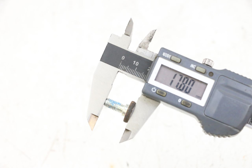 photo de BRAKE DISC BOLT YAMAHA X-MAX XMAX 125 (2010 - 2013) - Surface and material condition