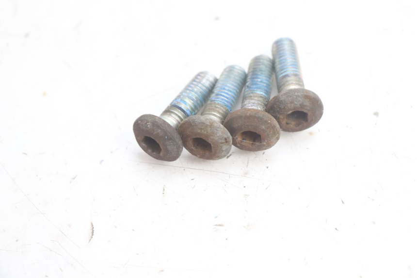 photo de BRAKE DISC BOLT YAMAHA XMAX X-MAX 125 (2006 - 2009) - Zoom on usage condition