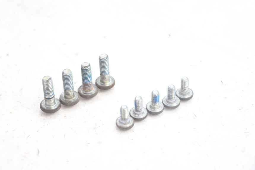 photo de BRAKE DISC BOLT YAMAHA XMAX X-MAX 125 (2006 - 2009) - Technical close-up