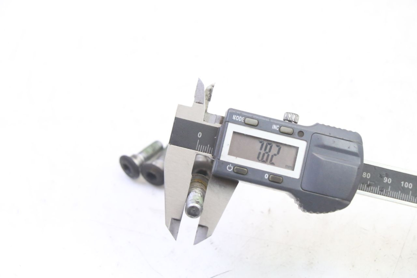 photo de BRAKE DISC BOLT HONDA X8R 50 (1998 - 2003) - Alternative perspective