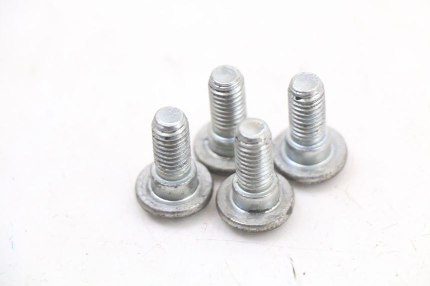 photo de BRAKE DISC BOLT HYOSUNG XRX 125 (2000 - 2008) - Zoom on usage condition