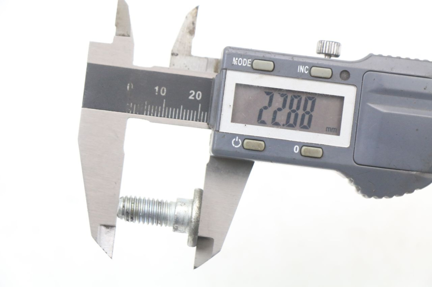 photo de BRAKE DISC BOLT HYOSUNG XRX 125 (2000 - 2008) - Alternative perspective