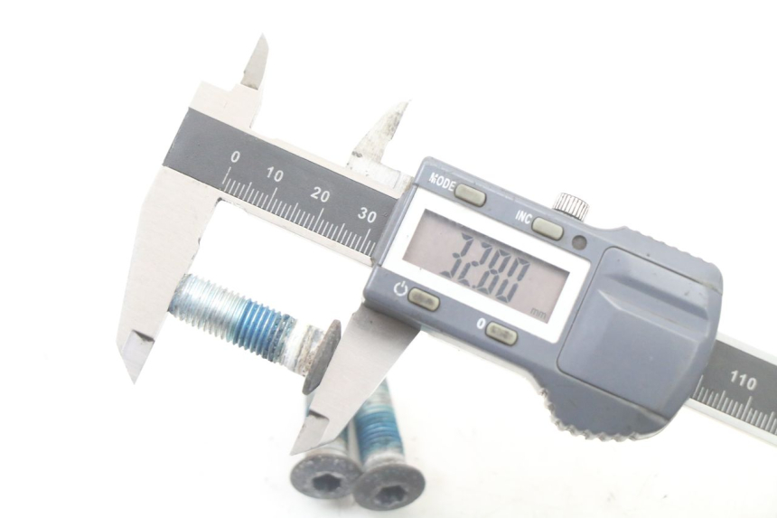 photo de BRAKE DISC BOLT YAMAHA AEROX 50 (1997 - 2006) - Alternative perspective