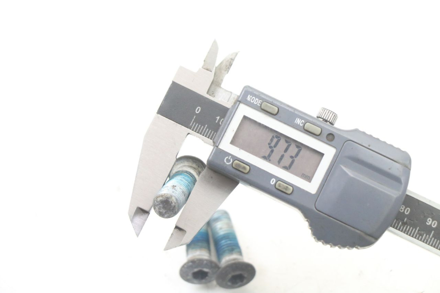 photo de BRAKE DISC BOLT YAMAHA AEROX 50 (1997 - 2006) - Technical close-up