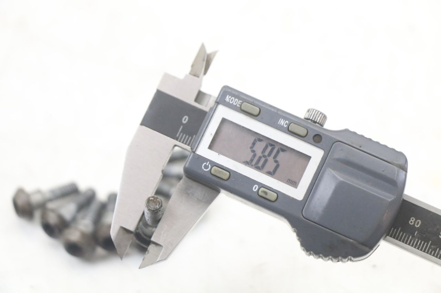 photo de BRAKE DISC BOLT YAMAHA FZ1 FAZER 1000 (2007 - 2009) - Zoom on usage condition