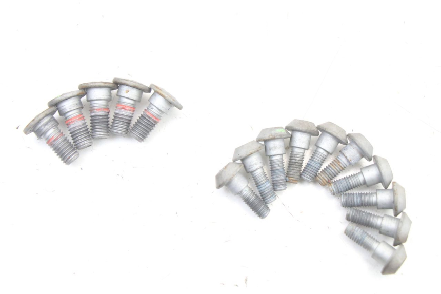 photo de BRAKE DISC BOLT YAMAHA TRACER 7 700 (2020 - 2024) - Alternative perspective