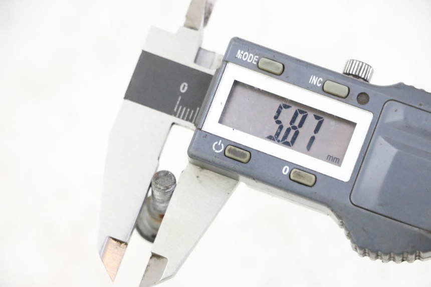 photo de BRAKE DISC BOLT YAMAHA XJ6 600 (2008 - 2016) - Component detail