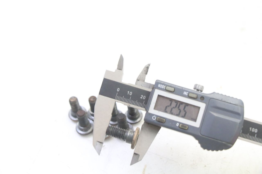 photo de BRAKE DISC BOLT YAMAHA YFM BRUIN 350 (2003 - 2009) - Alternative perspective