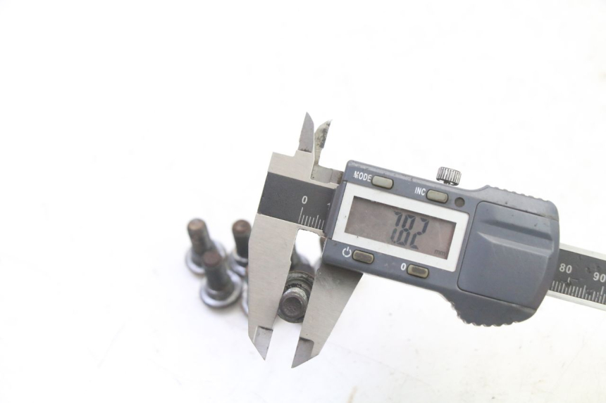 photo de BRAKE DISC BOLT YAMAHA YFM BRUIN 350 (2003 - 2009) - Technical close-up