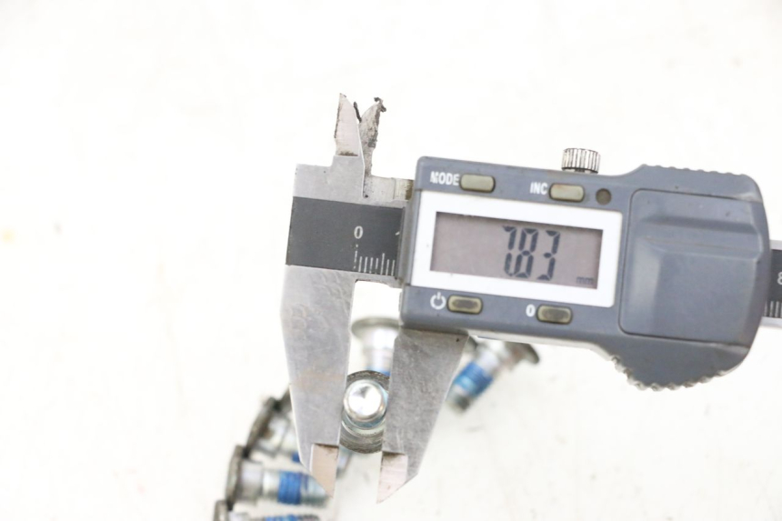 photo de BRAKE DISC BOLT YAMAHA YFM R RAPTOR 250 (2008 - 2014) - Component detail