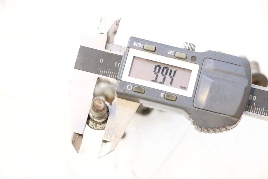 photo de BRAKE DISC BOLT YAMAHA YZF R6 600 (2008 - 2009) - Distinctive features