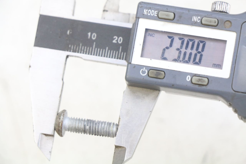 photo de BRAKE DISC BOLT PIAGGIO ZIP 2T 50 (2009 - 2019) - Alternative perspective